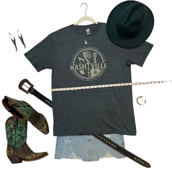 NWT ~ Nashville Music Band Tee - Picture 5 of 7